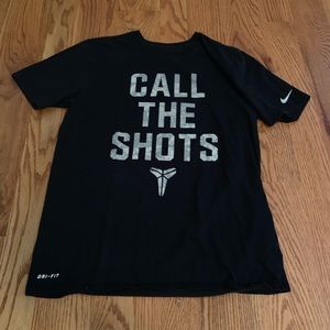 Nike shirt size medium